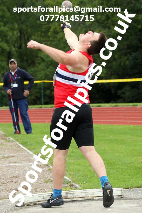 Shot putt, NECAA Open Meeting, Morpeth, Sunday, September 27th. David T. Hewitson/Sports for All Pics